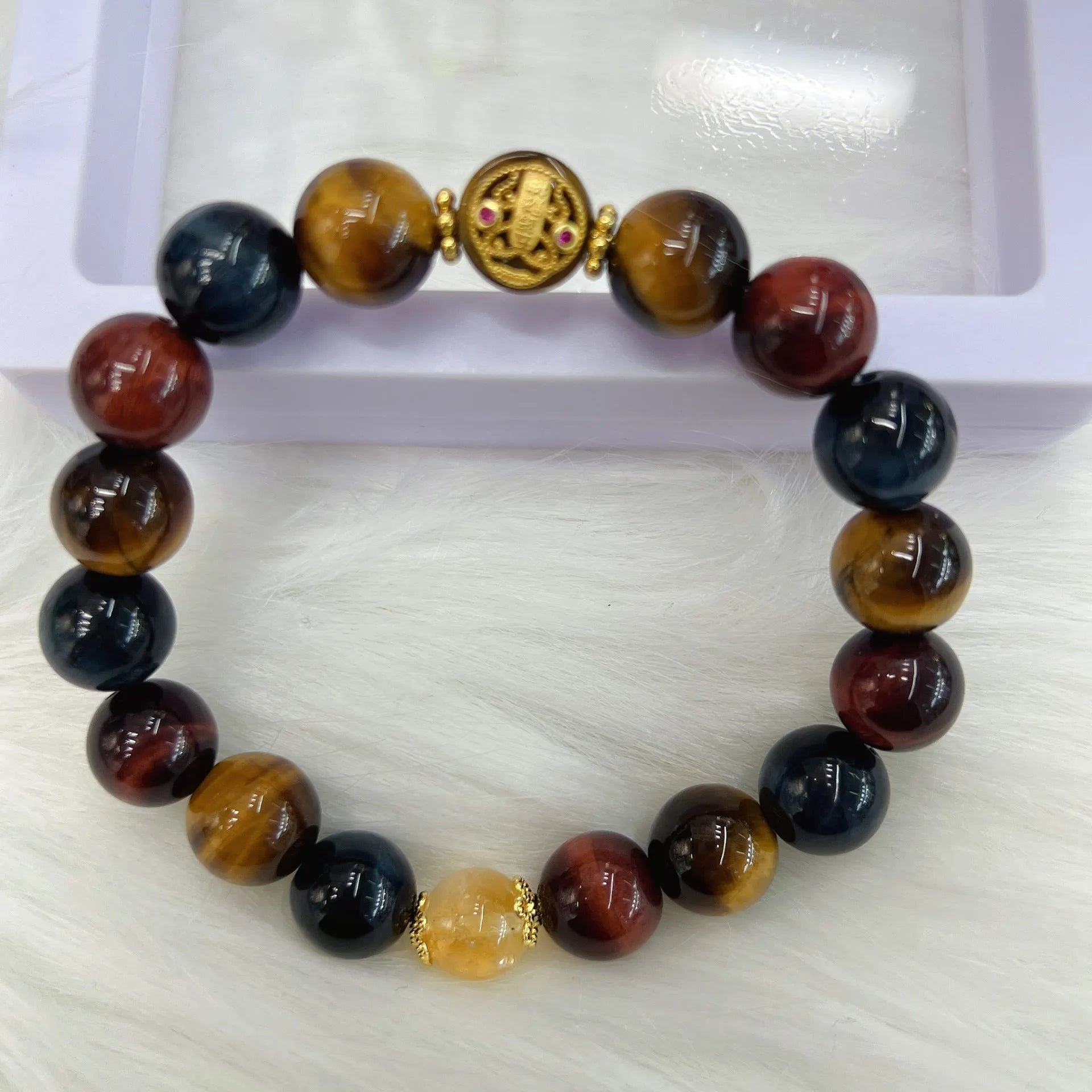 Natural tiger eye stone bracelet with Maillard chain and round beads measuring 18cm