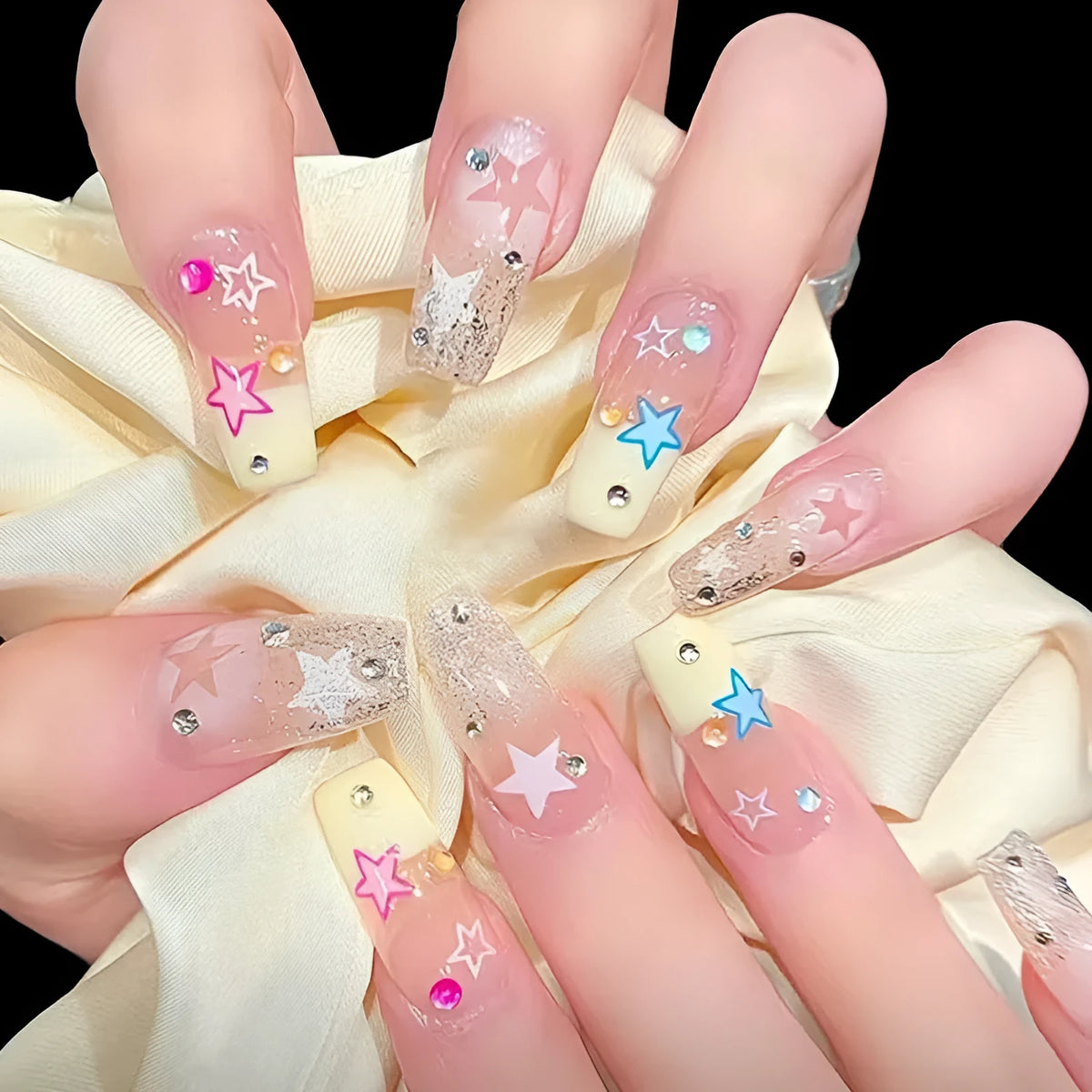 24 detachable nail stickers with Double Star Millennium design for ladies