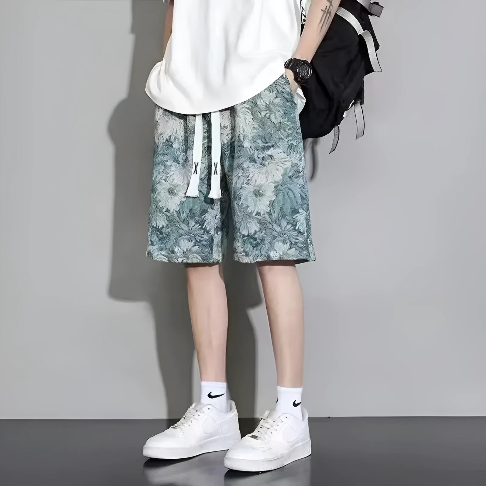 Men's summer shorts in polyester fabric with fifth pants length