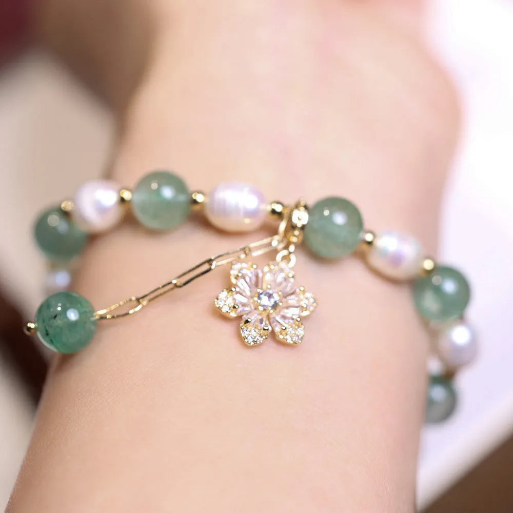 Green strawberry freshwater pearl bracelet with Chinese knot and peace buckle fastening