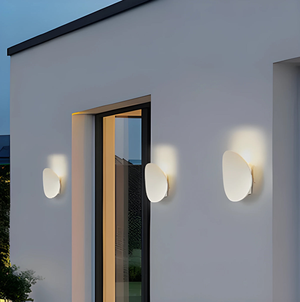 Modern minimalist outdoor waterproof wall lamp, 7W, shown in 9021 black or white for porch and garden wall lighting