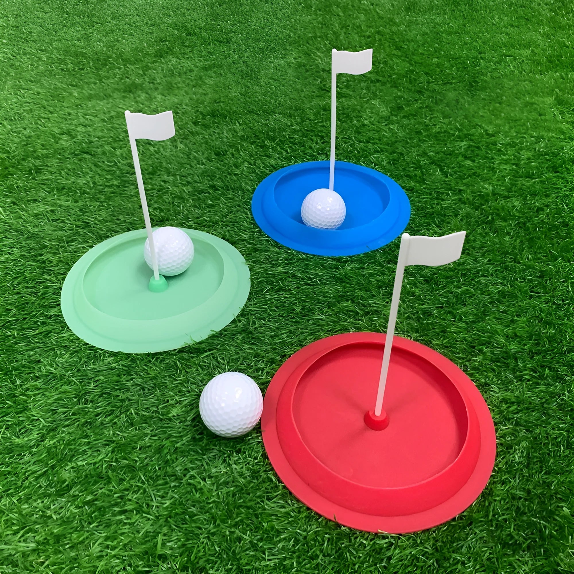 Green silicone putting disc for indoor golf practice measuring 16cm diameter