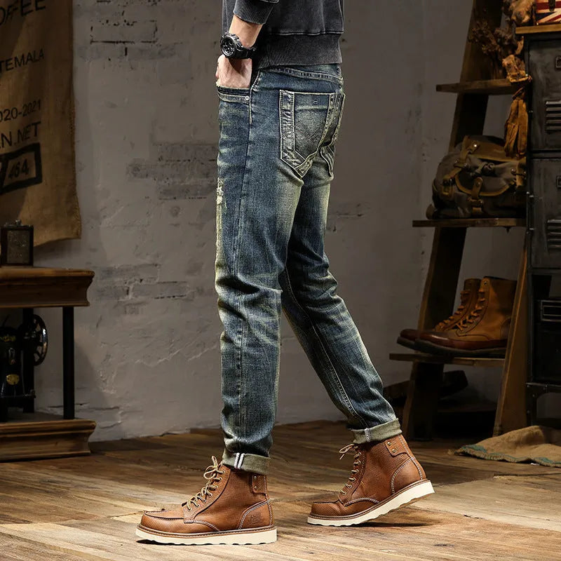Men's skinny fit jeans in retro colour with stretch cotton denim fabric and zip fly