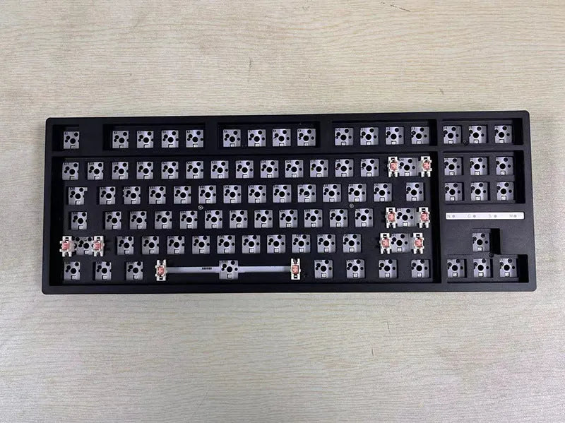 DIY hot plug mechanical keyboard kit with plastic case, 2-in-1 key puller, and wire in multiple colour options