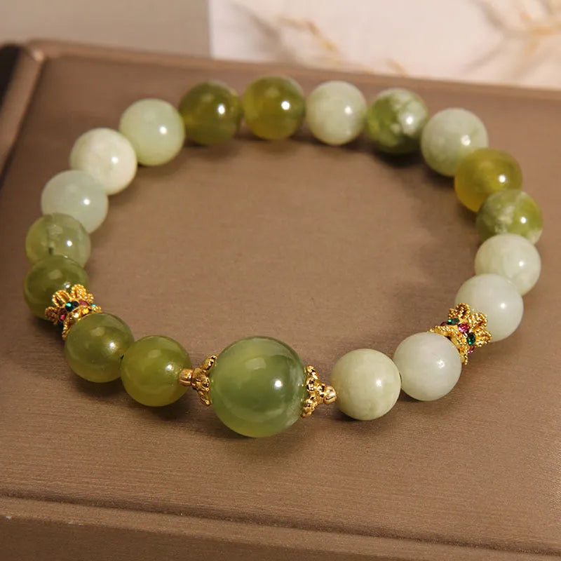 Women's jade bracelet in Xiuyan green colour with original light luxury sweet Mori design
