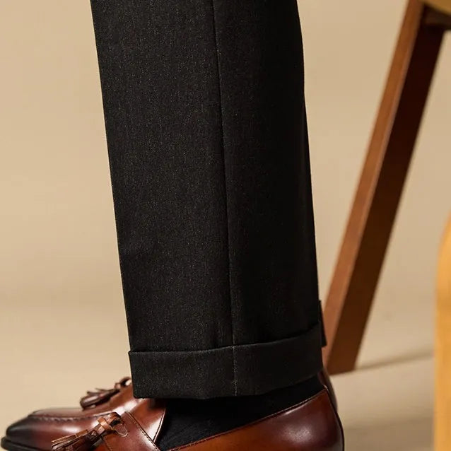 Men's black genuine leather tassel loafers with rubber sole in British business casual style