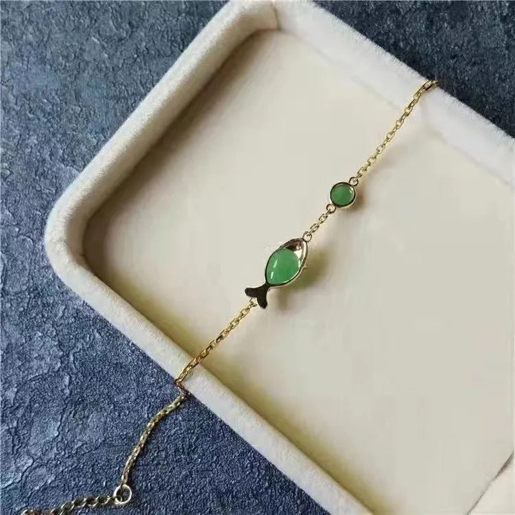 Gold electroplated copper bracelet with retro styling for unisex wear