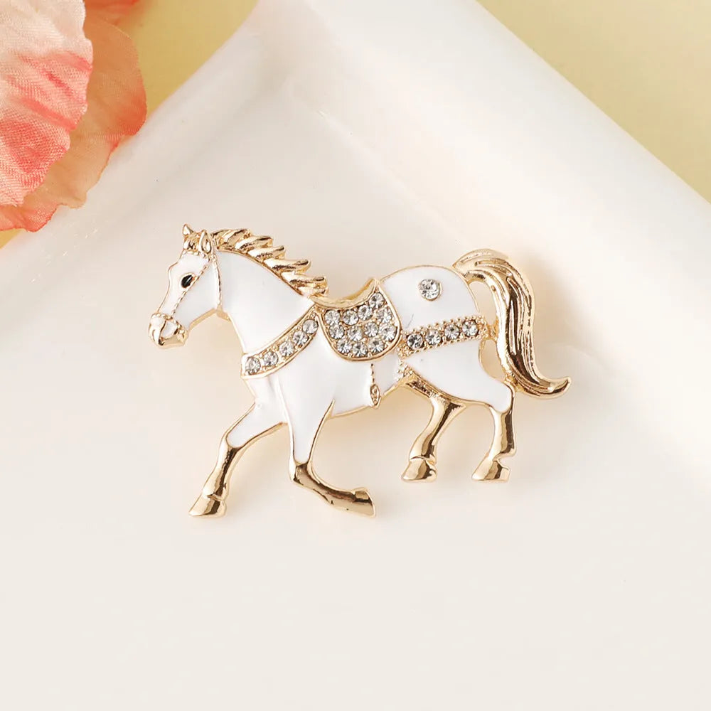 Chinese zodiac horse brooch in alloy, unisex fashion OL style, available in four colours