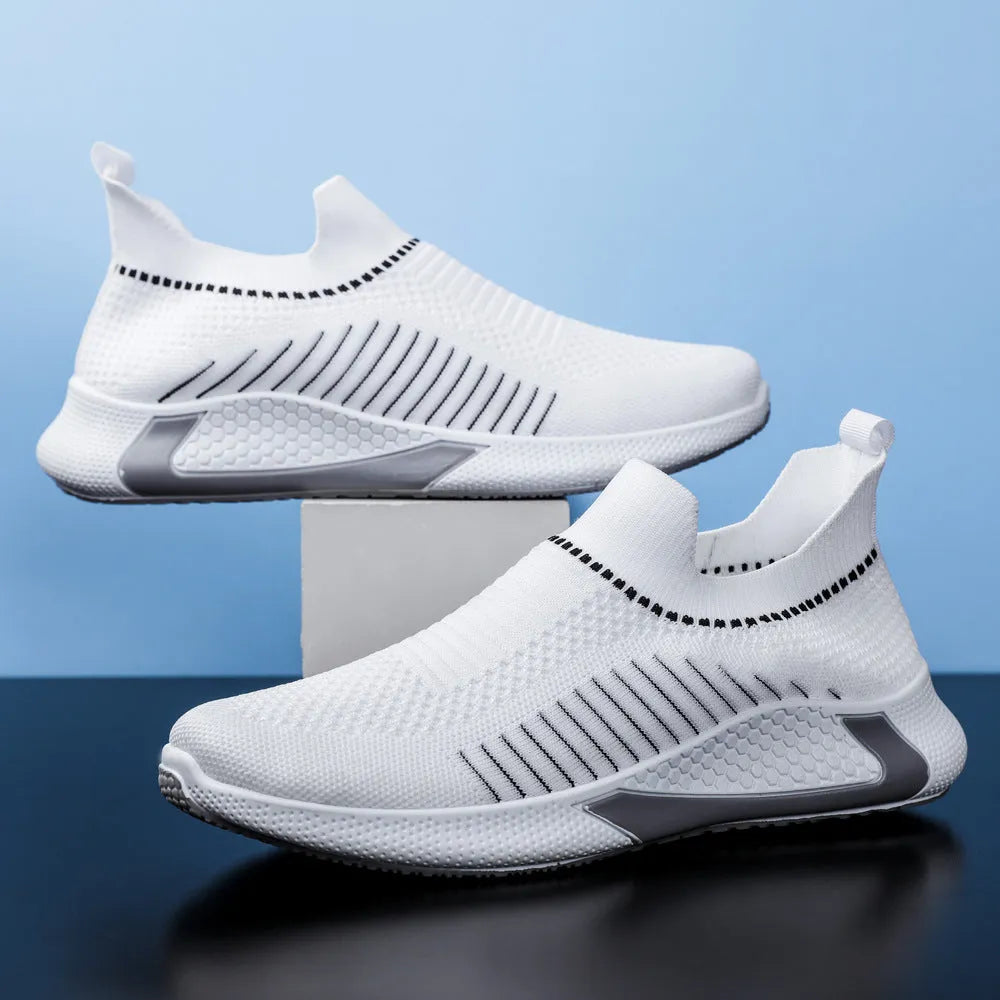 Men's mesh slip-on sneakers with striped design and breathable flyknit upper in black colour