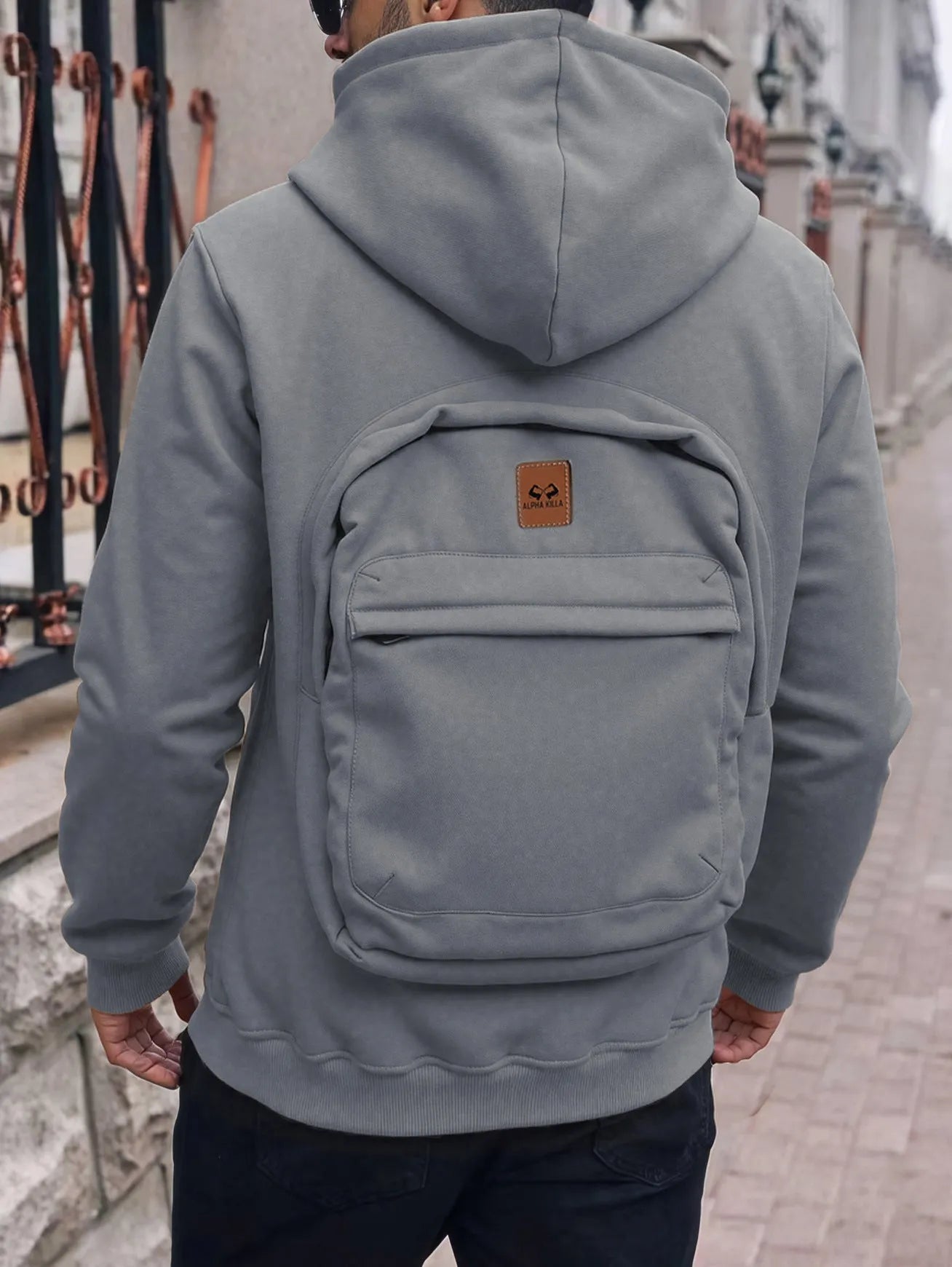 Casual loose-fitting hoodie cardigan back schoolbag sweater for men in light gray with stick pocket