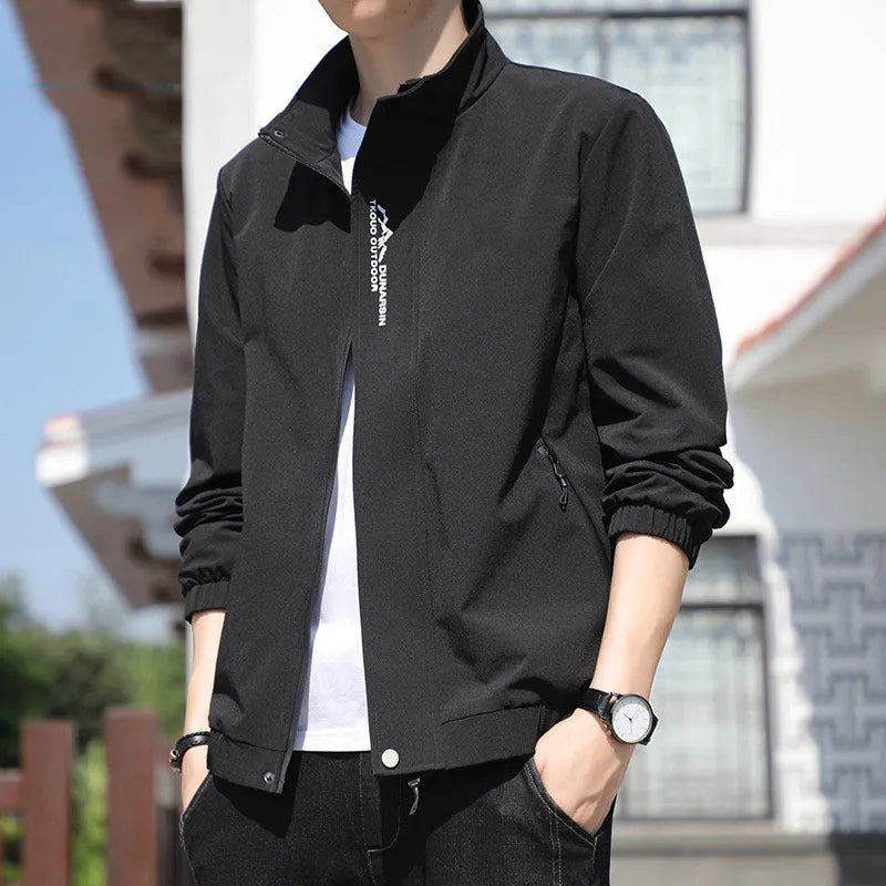 Men's stand collar sports jacket in polyester fabric with non-ironing finish