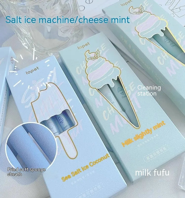 Four double-headed calligraphy and highlighter pens with 0.5mm sponge tips in mint and blue colours.