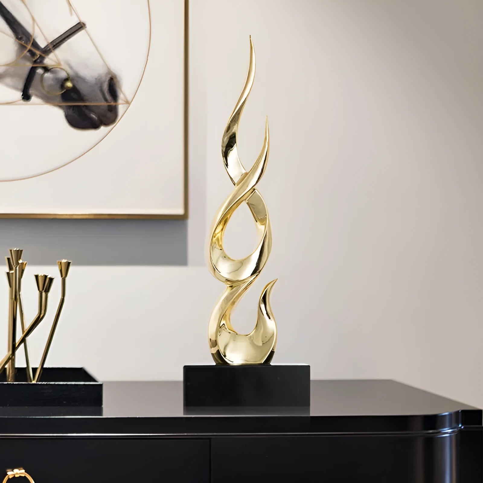 High-rise resin decoration crafts in gold and silver colours with modern simple design