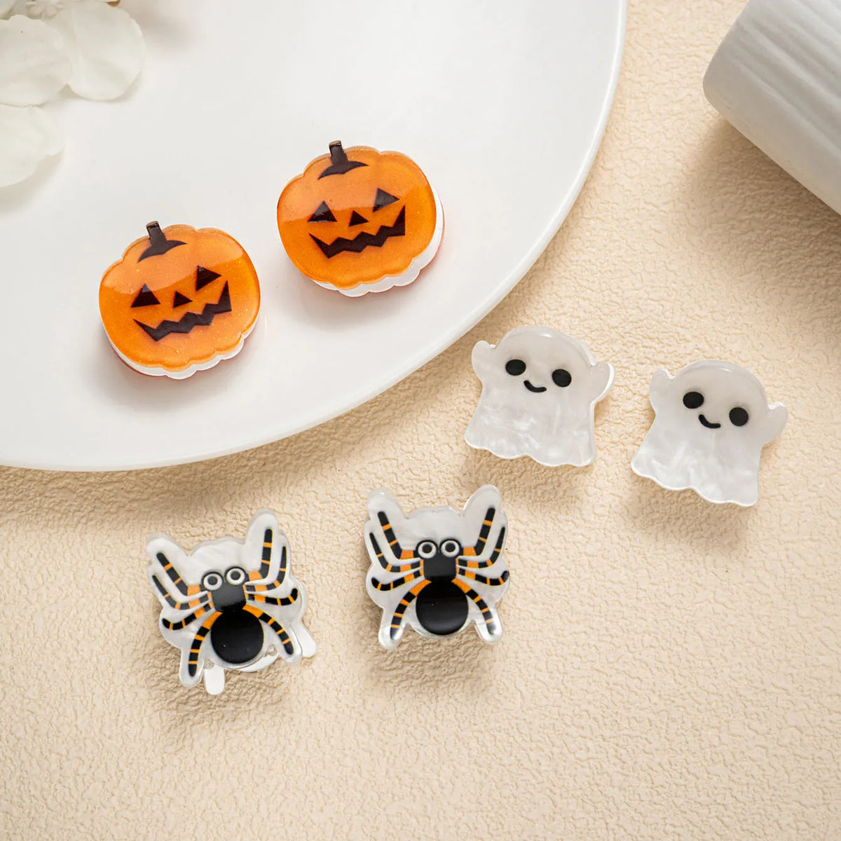 Halloween hair clip in acrylic with Ghost, Pumpkin, and Spider options, small hair grabbing clip for women
