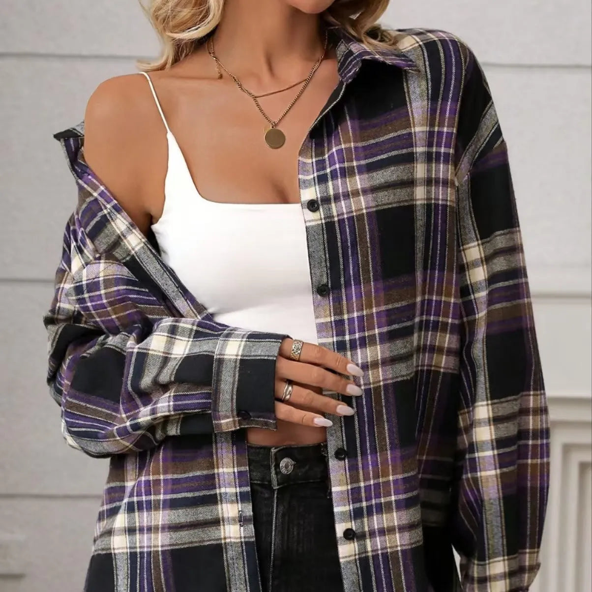 Women's casual loose plaid shirt in striped pattern with long sleeves and regular fit
