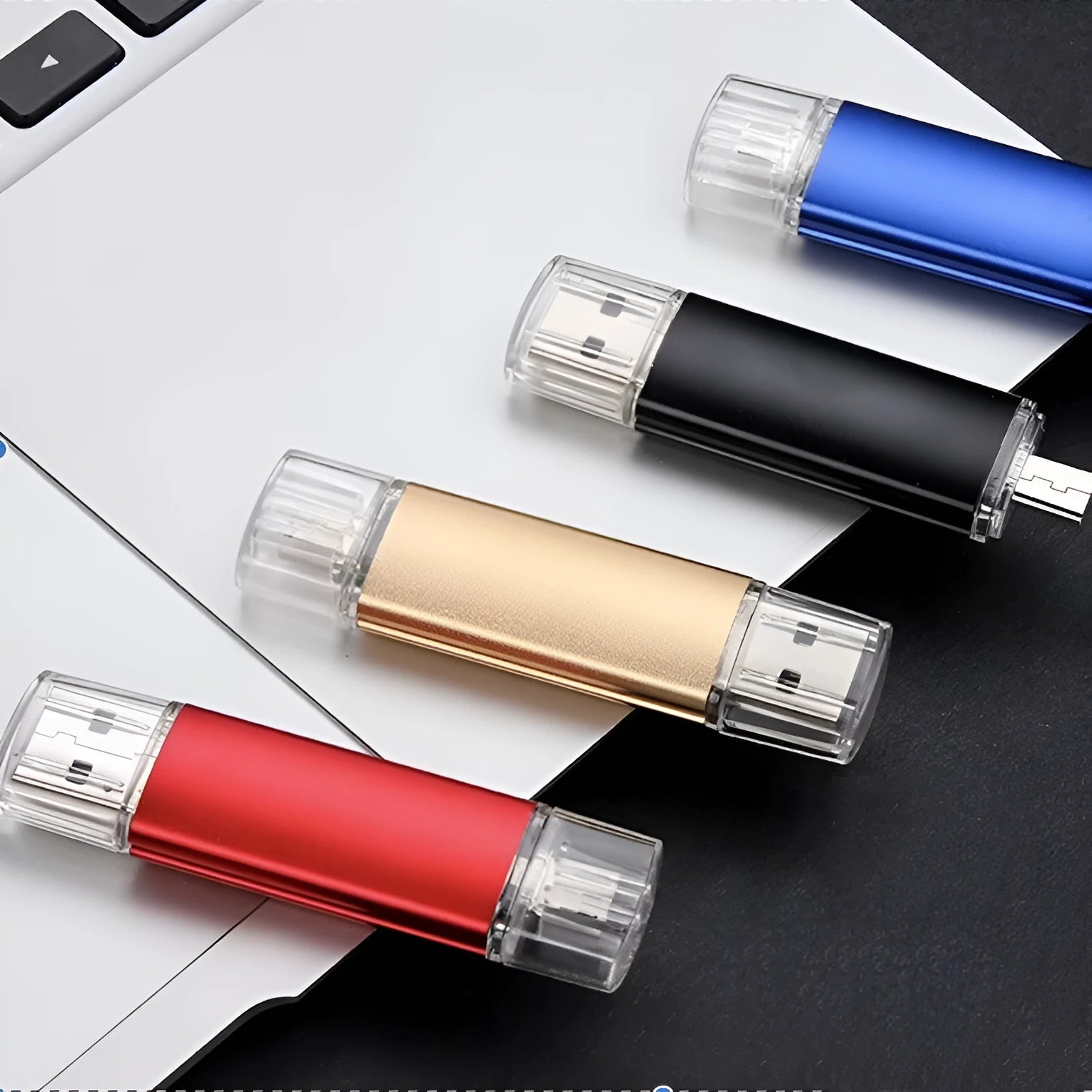 Caike portable aluminium alloy USB 2.0 flash drive in silver, with USB connector and metal casing