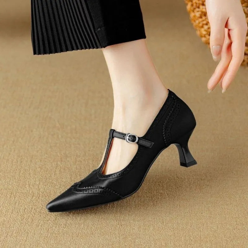 Women's black and white stiletto heels with skull engraving pattern, French vintage style, on a high heel over 8cm.