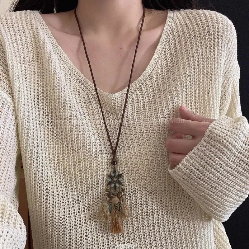 Retro ethnic style tassel long pendant necklace in copper alloy and acrylic geometry for women