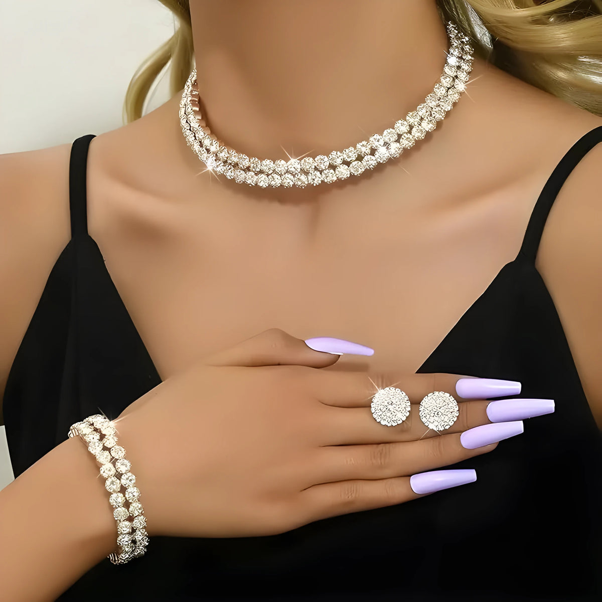Women's rhinestone jewellery set with necklace bracelet and ear studs in gold or silver