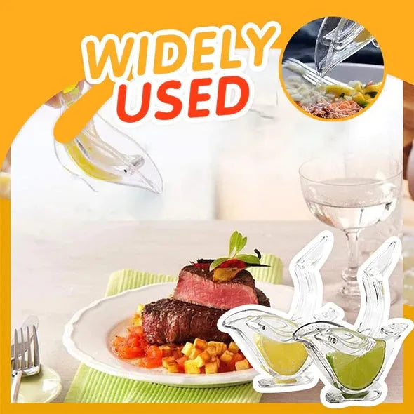 Transparent acrylic bird-shaped manual lemon juicer for fresh citrus extraction