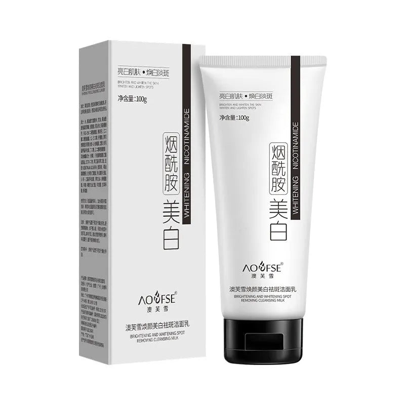 White packaged whitening freckle removing facial cleanser 100ml for universal daily use