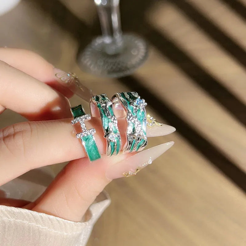 Mint green enamel asterism copper ring with folding irregular design and eight awn star elements
