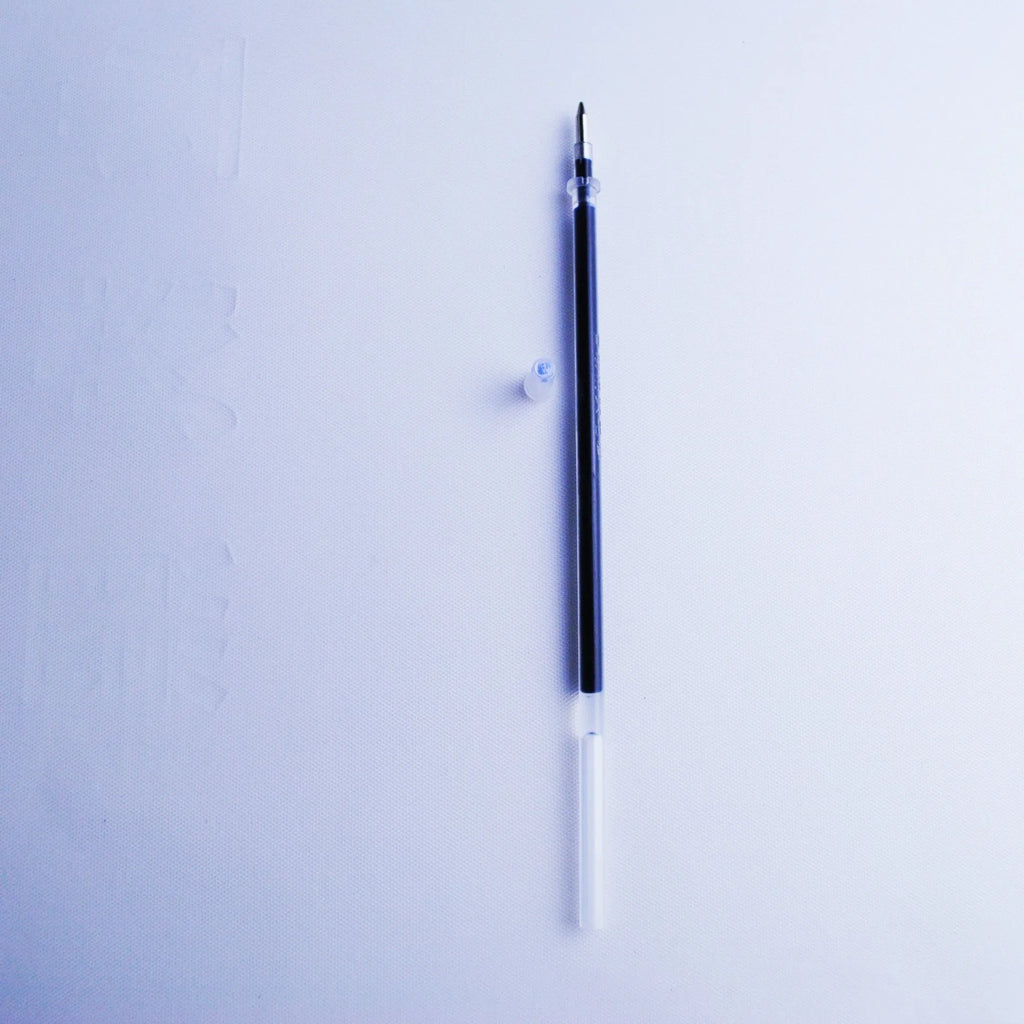 Blue automatic fading pen set with 0.5mm tip, 130mm plastic body and eight pen cores