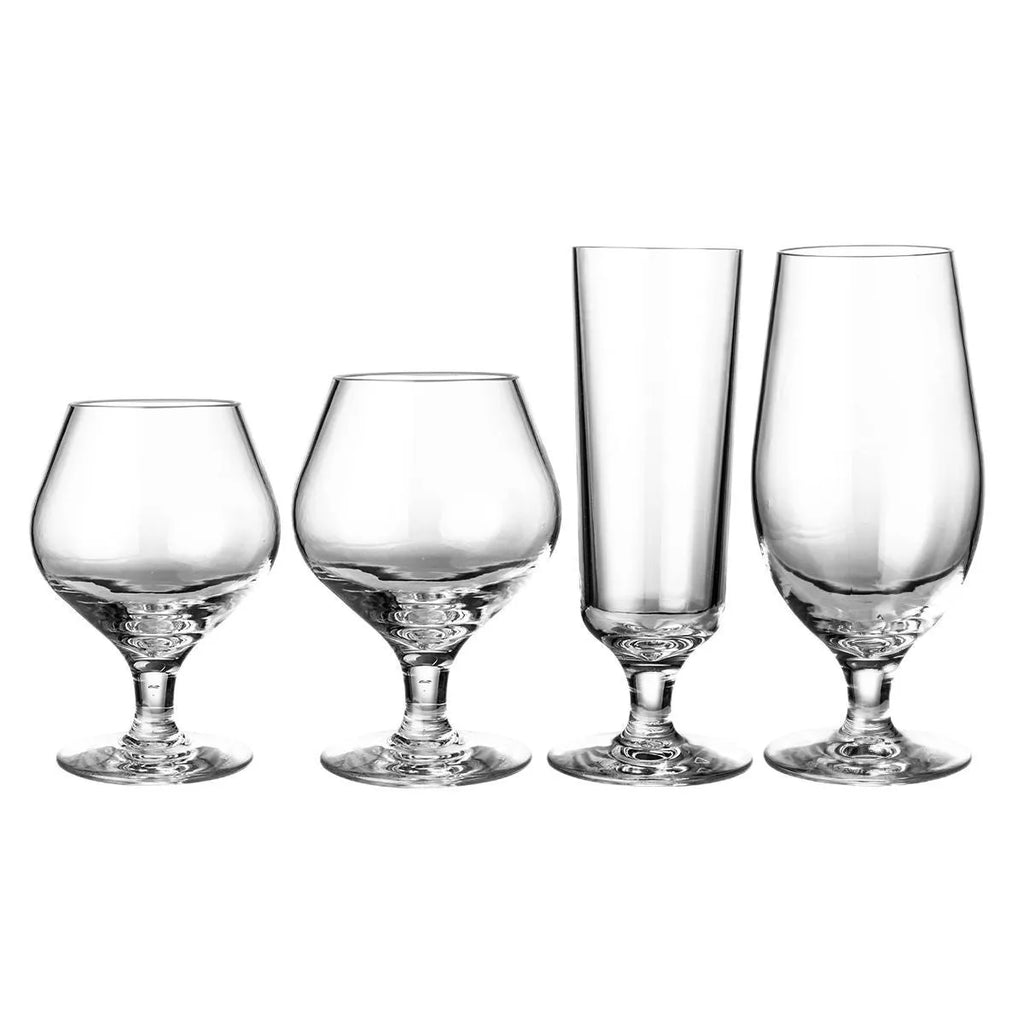 Clear plastic wine bottle with modern design in 550ml capacity for catering or home use