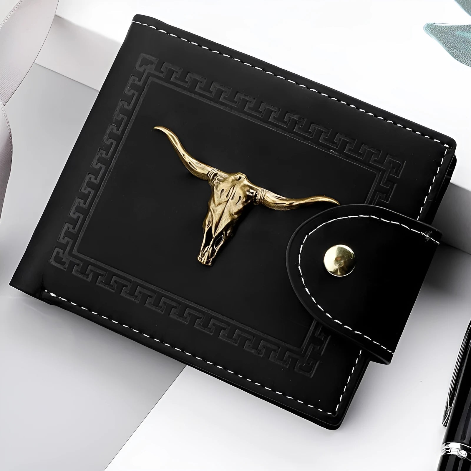 Black men's wallet with animal pattern, multiple card slots and zipper closure