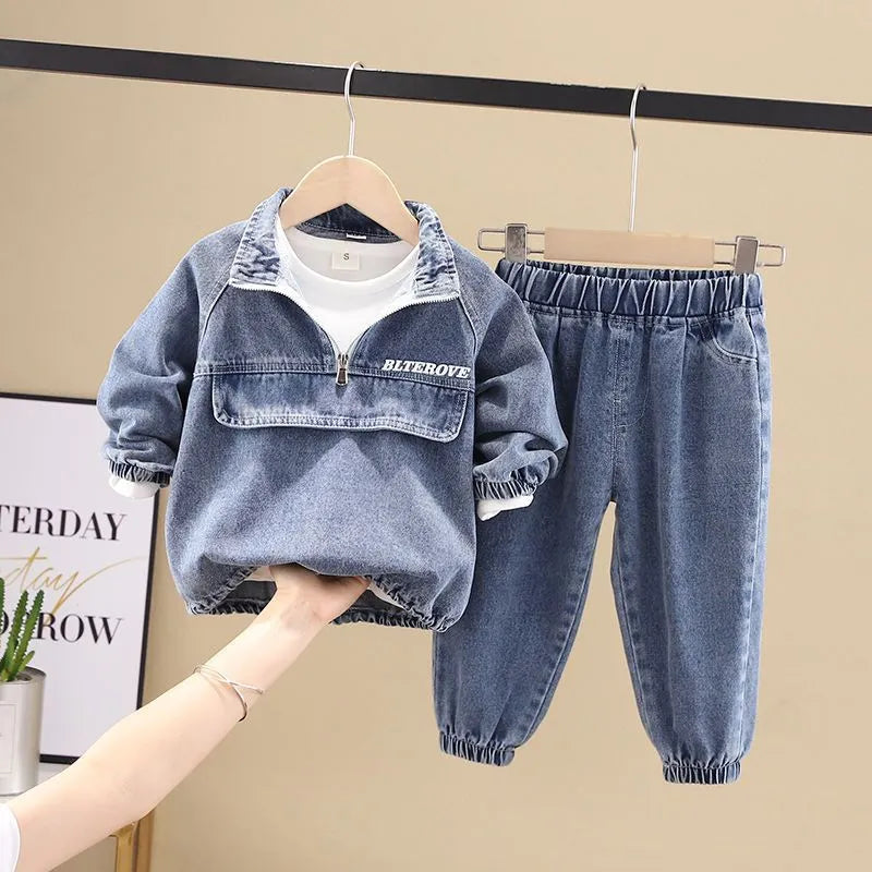 Boys wearing black denim two-piece suit set with long sleeves, Korean-style children's clothing