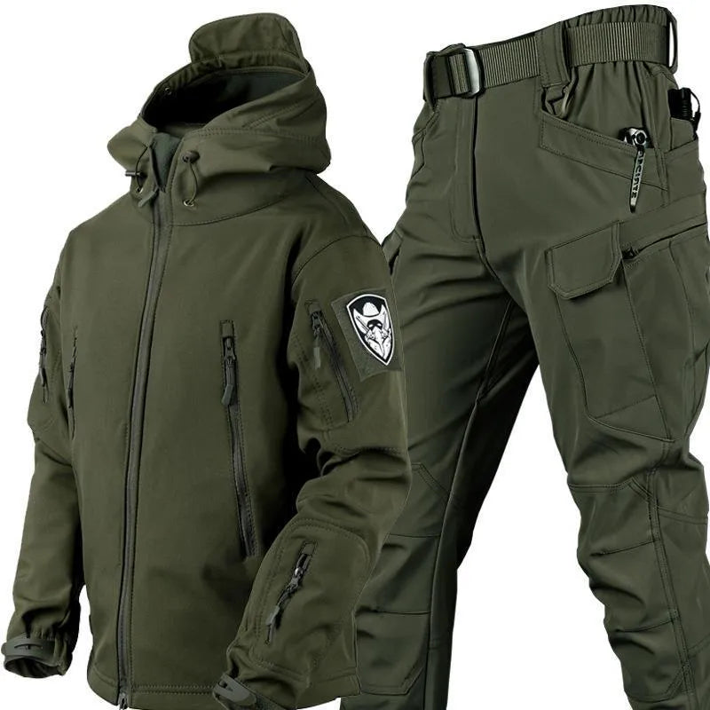 Men's winter military camouflage training suit hooded one-piece set in green solid colour