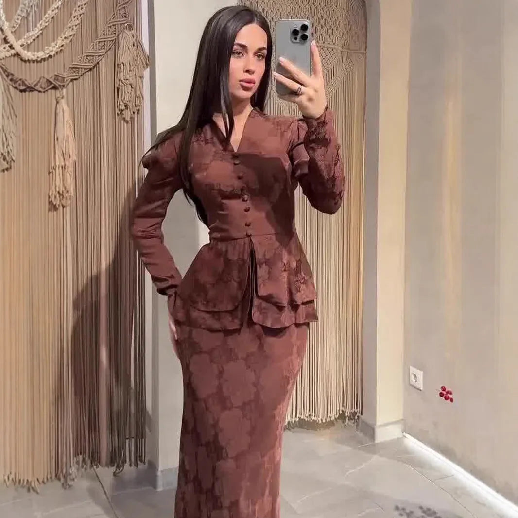 Dark brown artistic retro dress with floral pattern, long sleeves, fake two-piece design and button detailing