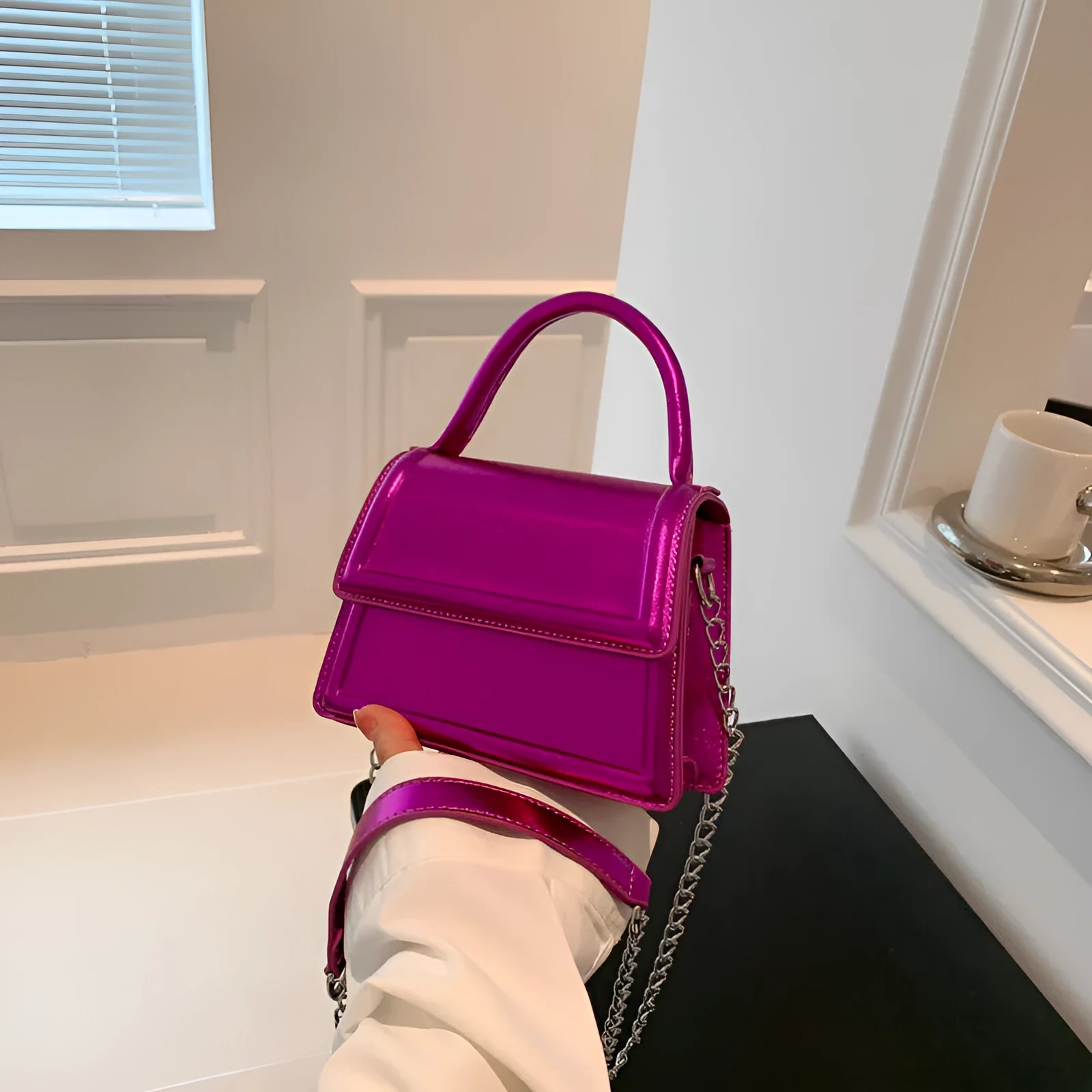 Retro PU crossbody shoulder bag in horizontal square shape with sewing line details