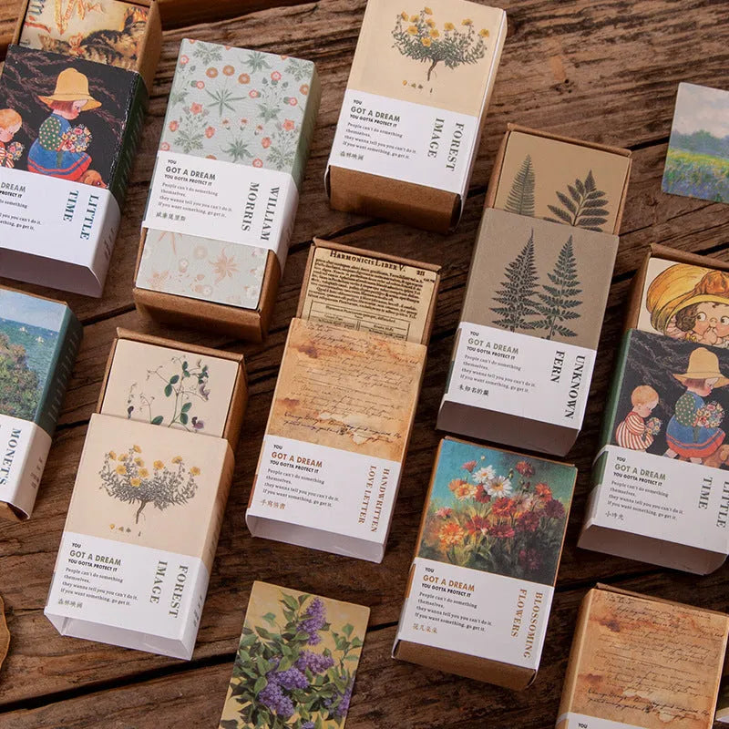 100 retro double-sided notes cards in vintage colours including forest movie and antique paper themes