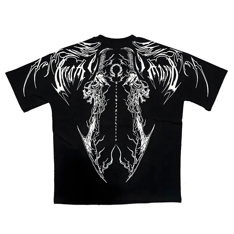 Dark style loose-fitting plus size cotton short-sleeved T-shirt with gilding decoration detail.