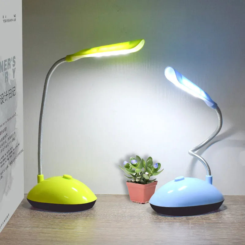 Dormitory reading LED eye protection desk lamp in modern simple design, plastic body, battery powered, available in white