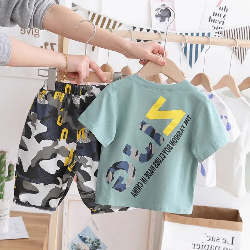 Children's cotton summer suit with camouflage shorts in white or green, sizes 90cm to 140cm.