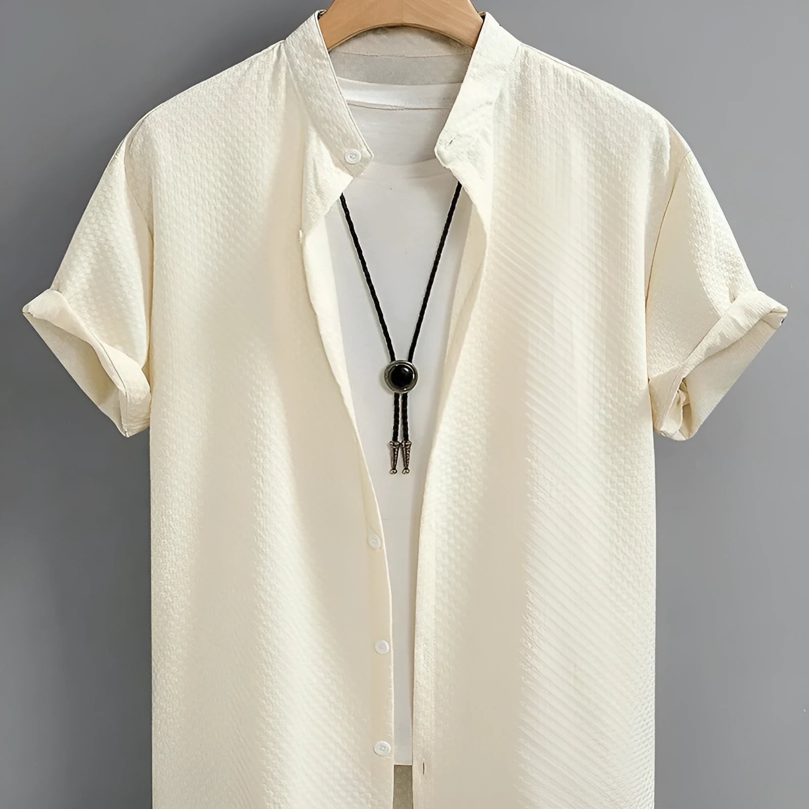 Summer men's casual stand collar short sleeve shirt in solid colour with loose fit and hemp blend fabric