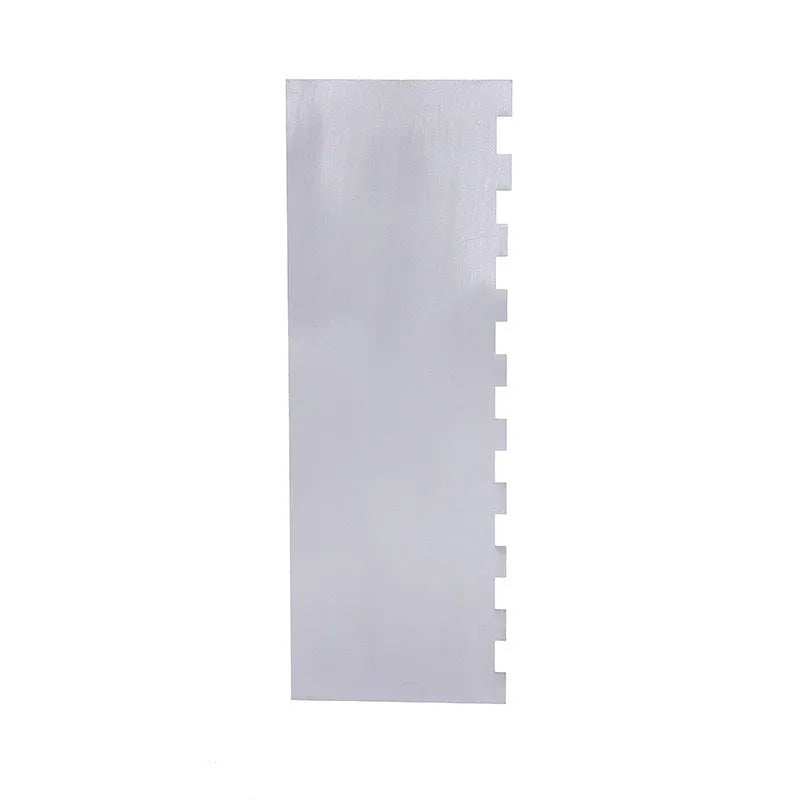 Stainless steel cream scraper with polygon patterned edge for cake decorating