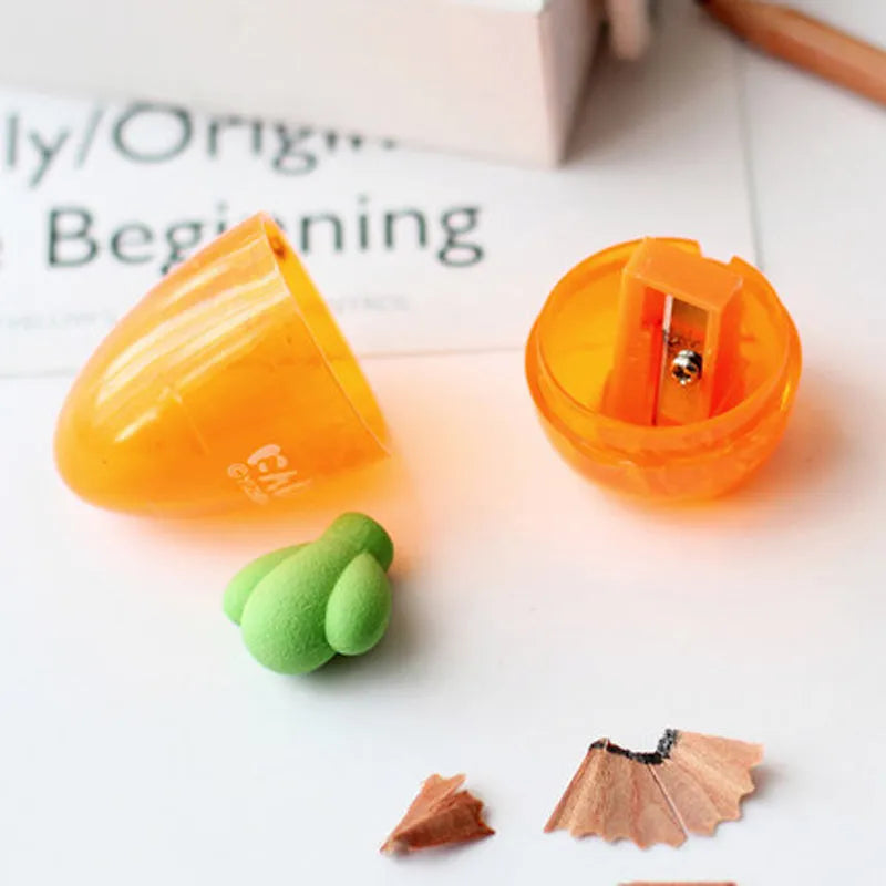 Carrot cartoon plastic pencil sharpener with 7cm handle and blade-free student design