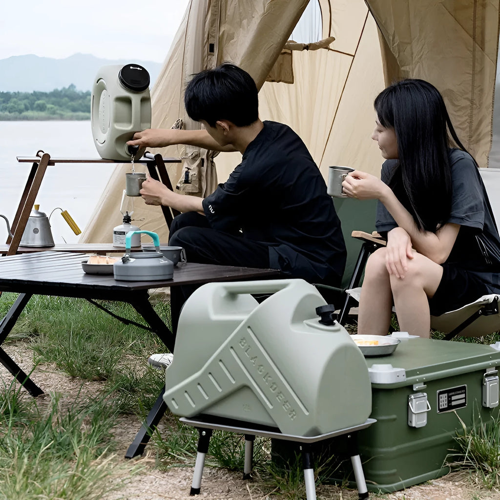 Portable water storage tank in green 18L or 13L capacity for camping and household use