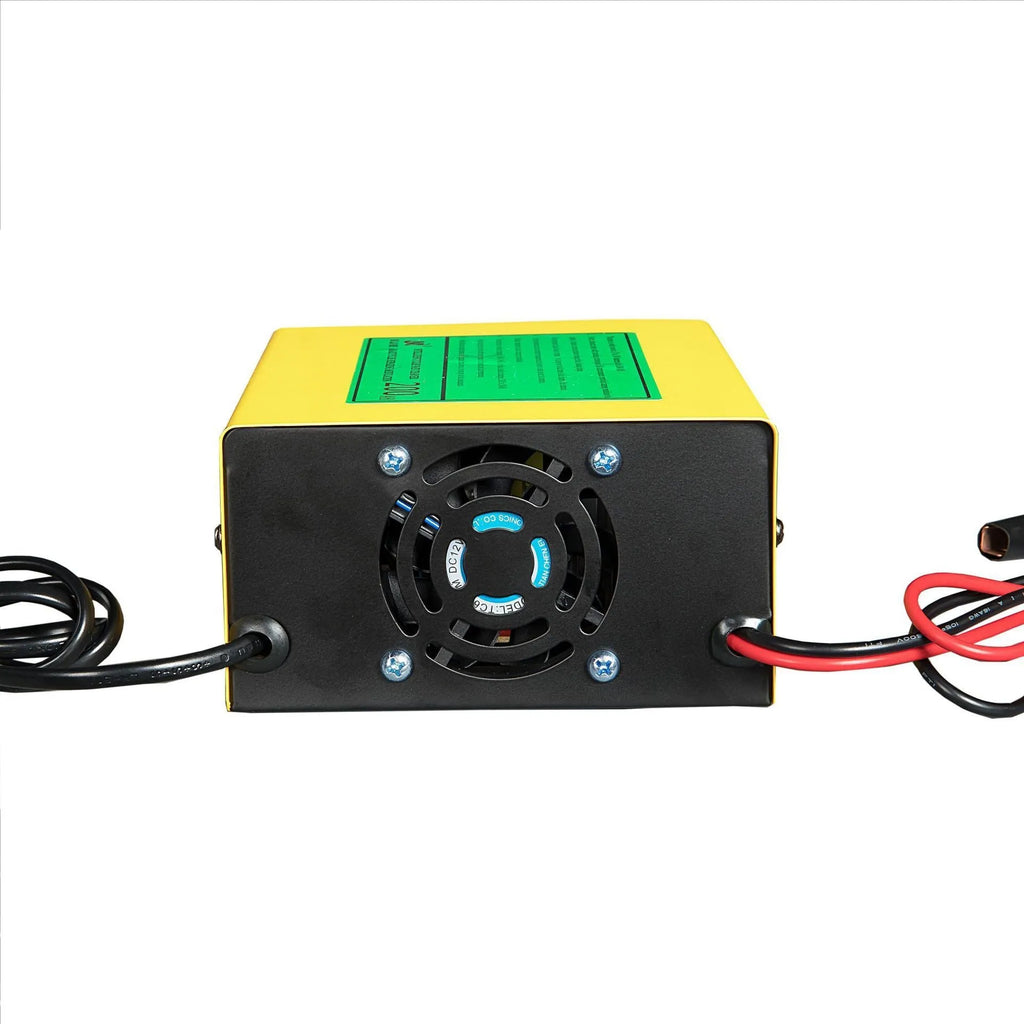 BT 168 12V/24V automotive battery charger for lead-acid vehicle batteries with American plug