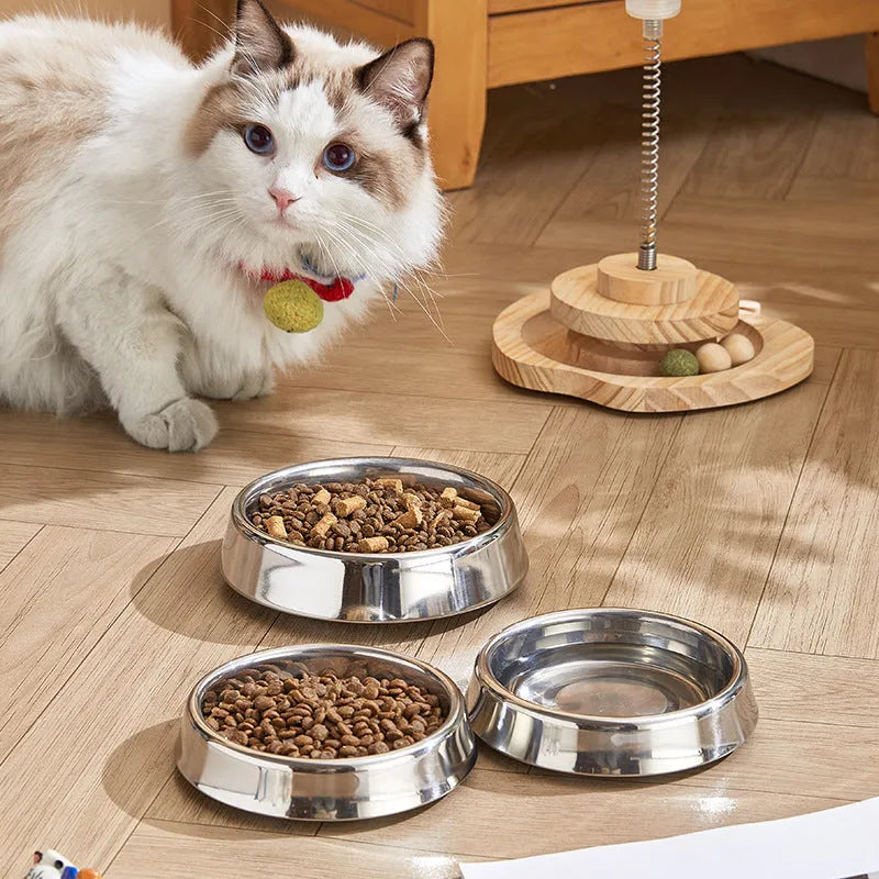 Thick stainless steel pet bowl with non-slip base in 200ml and 400ml sizes