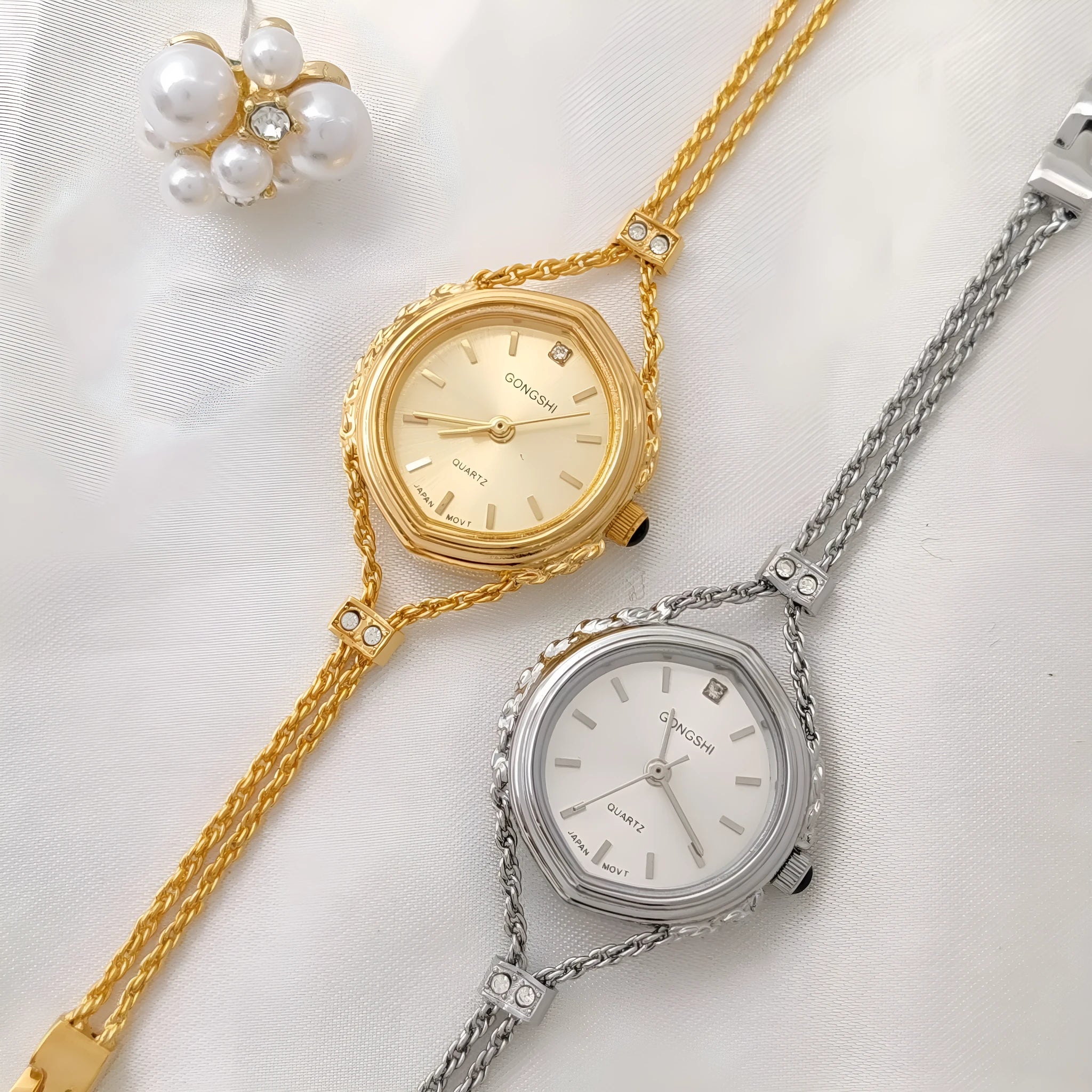 Women's Mori style quartz watch with 25mm dial, mineral glass face, and metal chain strap