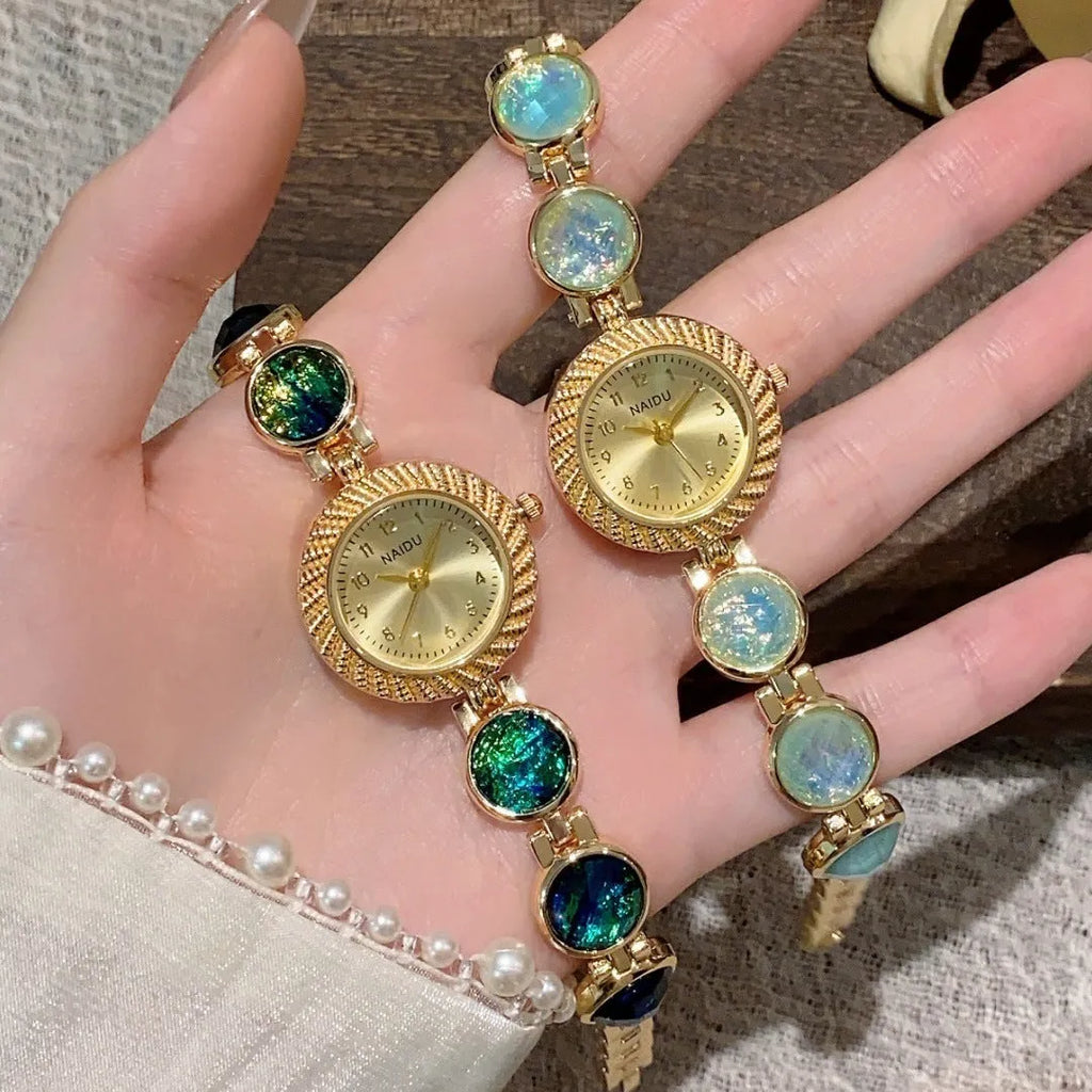 Women's quartz watch with 25mm round dial in six colour options