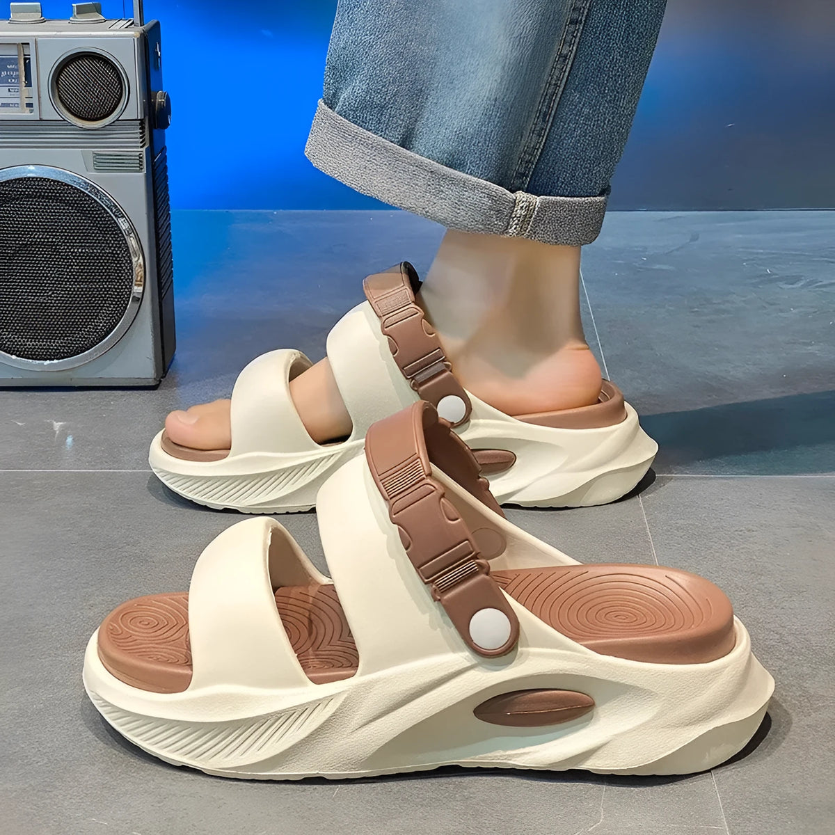 Men's sports slippers with thick EVA sole, non-slip and wear-resistant, in beige brown, green, white and black