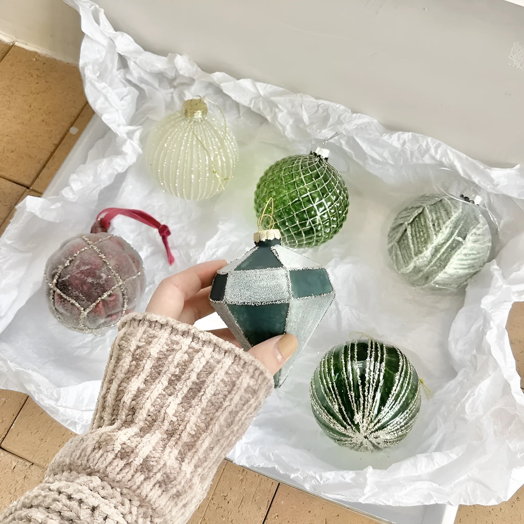 Handmade glass Christmas tree ball pendant ornament 8cm diameter in green colour