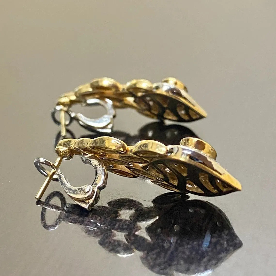 Pair of retro snake earrings for women in imitation gold electroplated alloy, OL fashion style