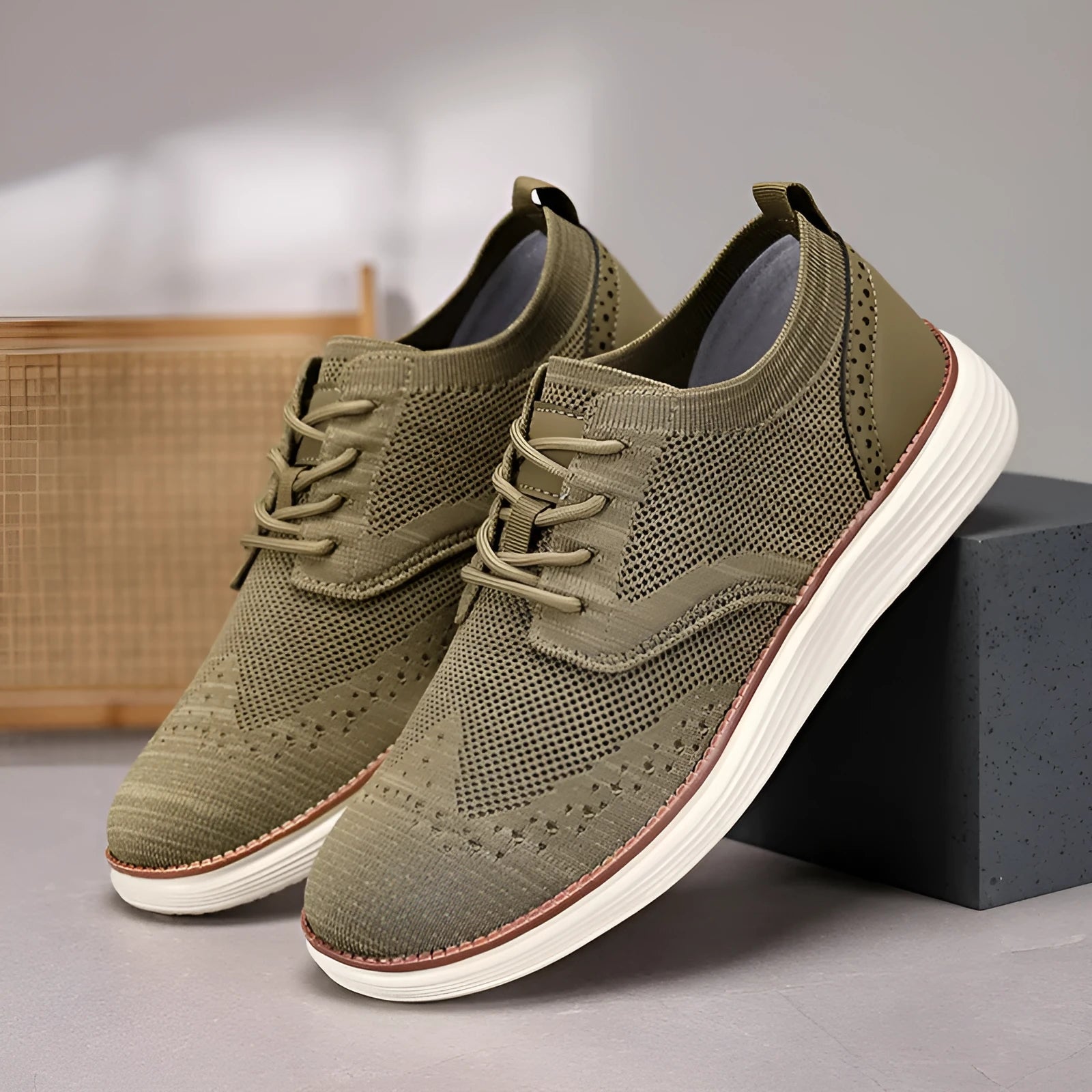 Men's breathable mesh hiking shoes with rubber sole, round toe, low heel, available in six colours