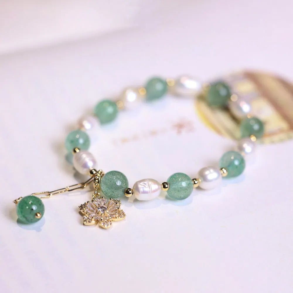 Green strawberry freshwater pearl bracelet with Chinese knot and peace buckle fastening